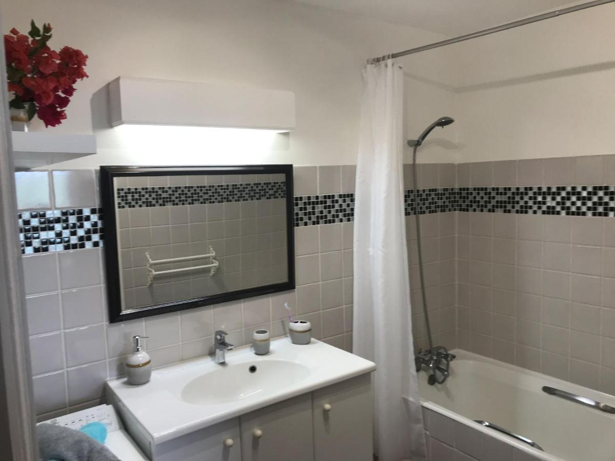 Studio Mojito Vue Mer,Piscine Avec Cuve Eau Et Acces Plage Et Piscine Anse Des Rochers Saint-Francois  Ngoại thất bức ảnh